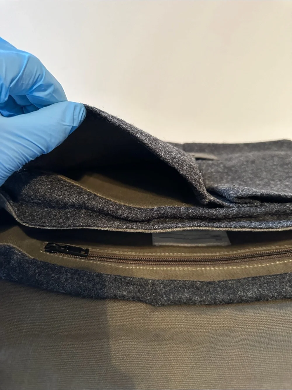 Jack Spade Warren Street New York Gray Wool Felt Messenger Bag Crossbody Laptop